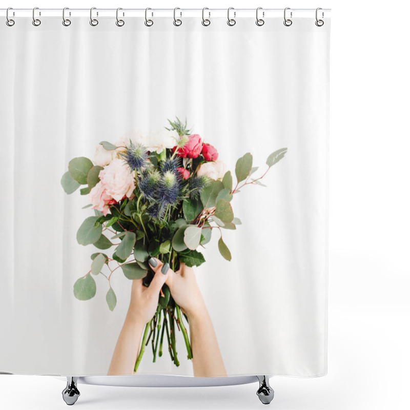 Personality  Girl's Hands Holding Beautiful Flowers Bouquet Shower Curtains