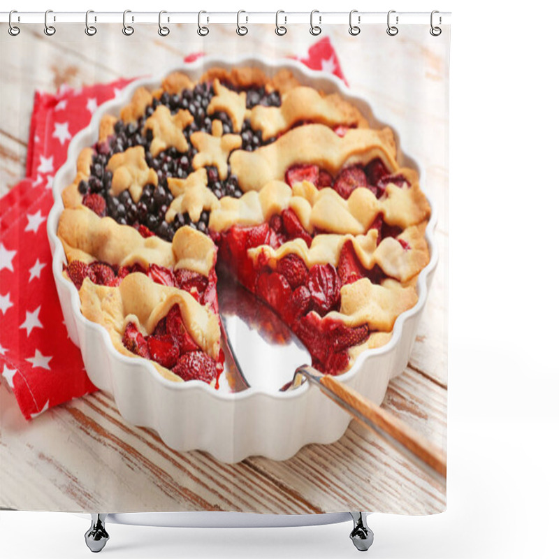 Personality  Tasty American Flag Pie On Wooden Background Shower Curtains