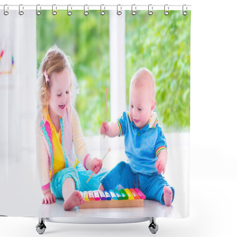 Personality  Kids Playing Music With Xylophone Shower Curtains