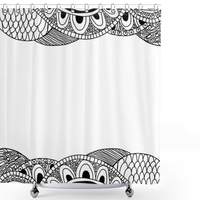 Personality  Doodle Background (black And White) Shower Curtains