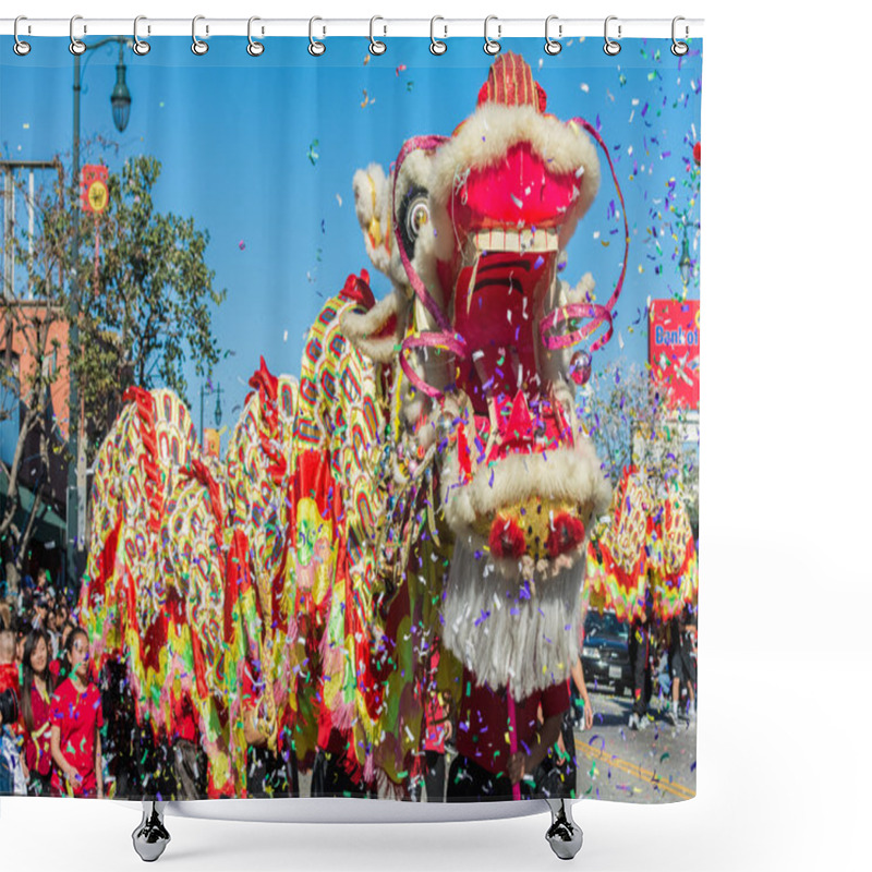 Personality  Chinese Dragon During Golden Dragon Parede. Shower Curtains