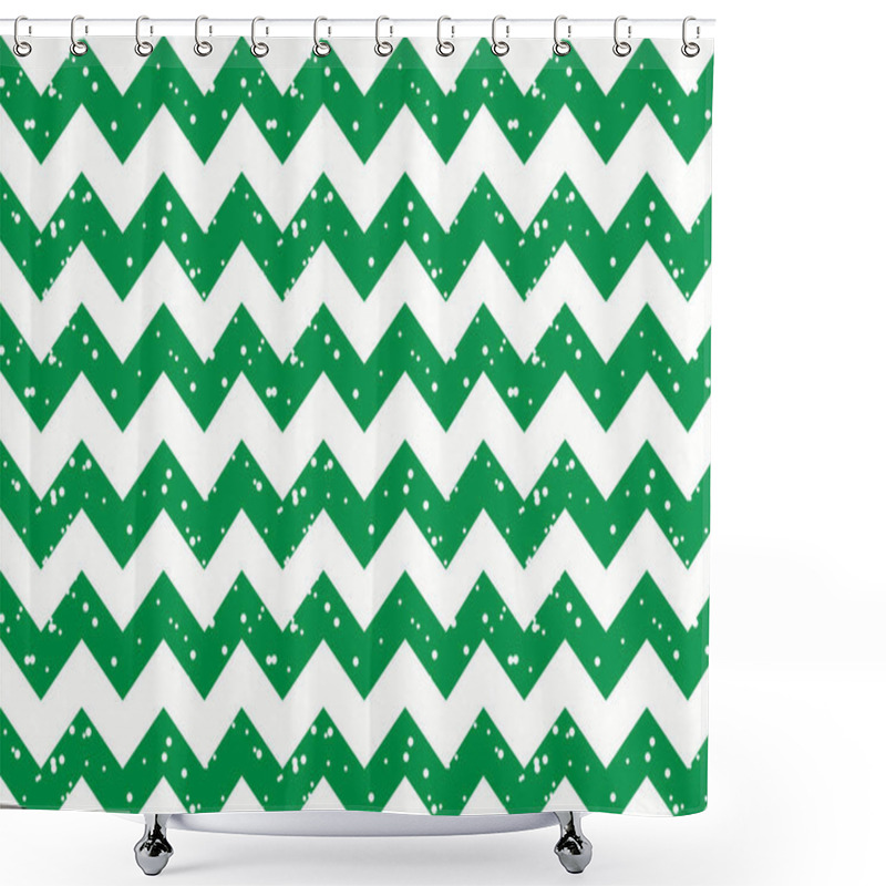 Personality  Green Christmas Zigzag Lines With White Background Shower Curtains