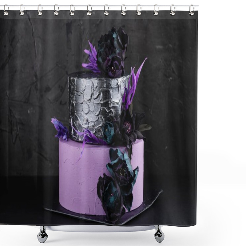 Personality  Artwork Wedding Cake With Fake Flowers On Black Background Shower Curtains