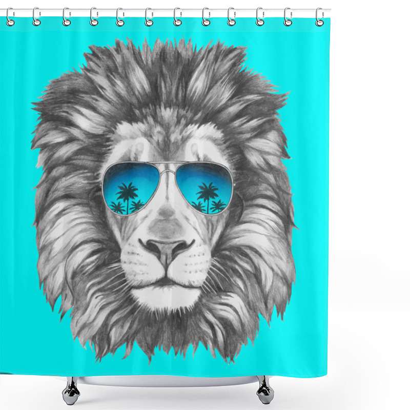 Personality  Portrait Of Lion With Sunglasses Shower Curtains