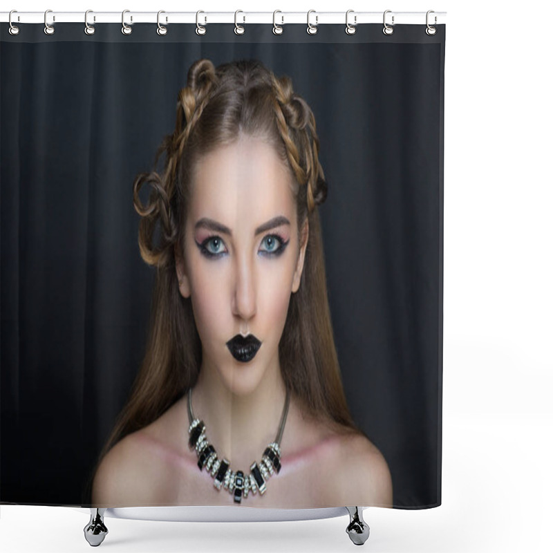 Personality  Woman Nightmare Make Up Shower Curtains