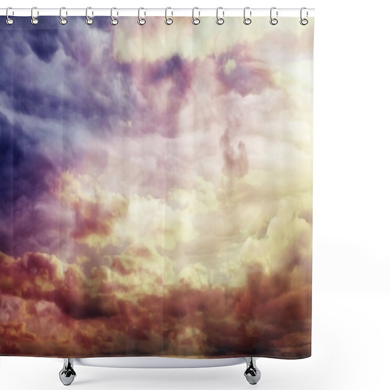 Personality  Vanilla Swirl Of Clouds Shower Curtains