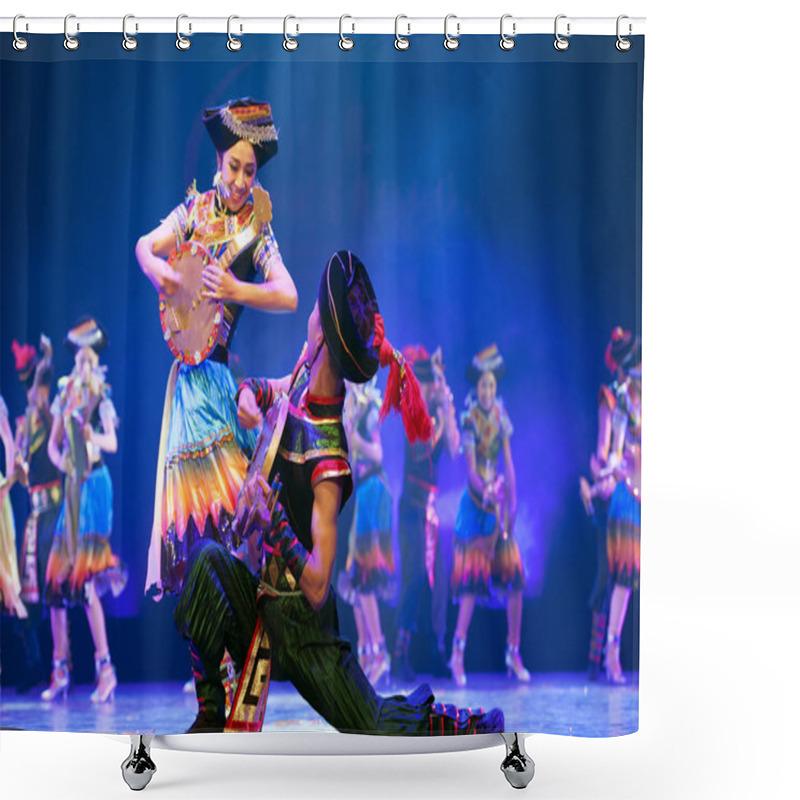 Personality  Chinese Yi National Dancers Shower Curtains