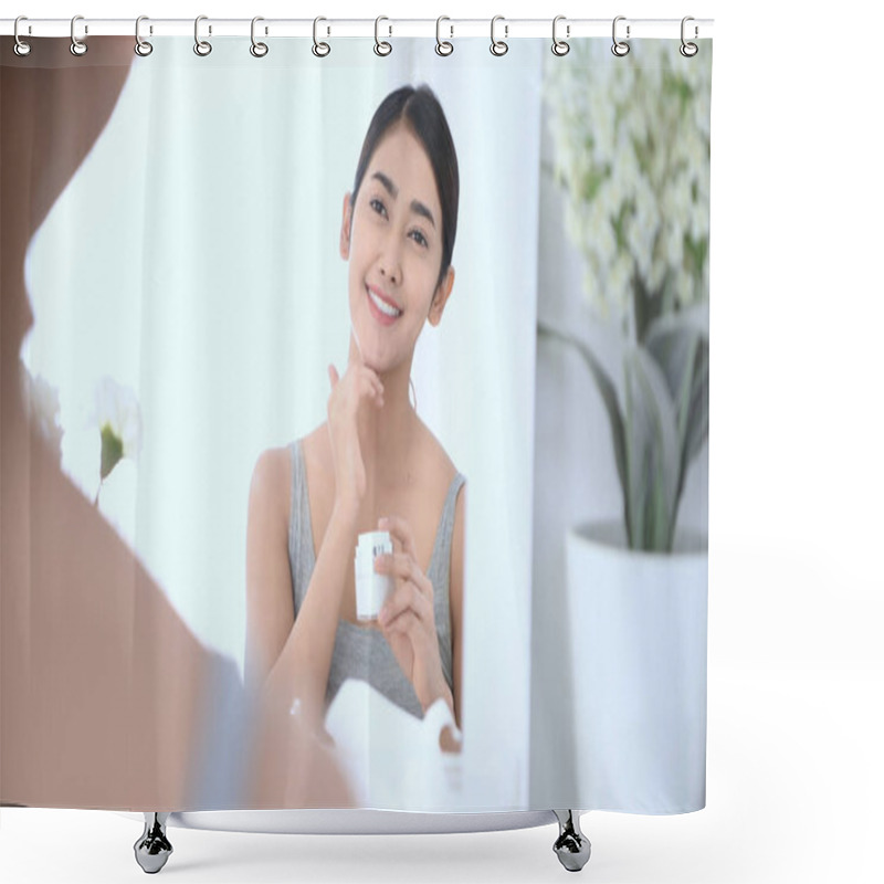 Personality  Beauty Concept. Reflections In The Mirror. Asian Girls Are Apply Shower Curtains