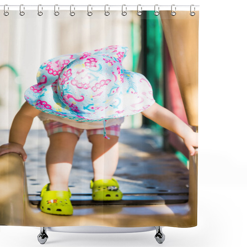 Personality  Little Girl Playing Outside Shower Curtains