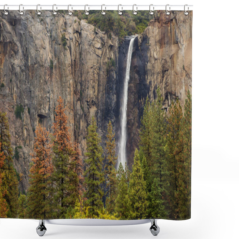 Personality  Spectacular Views To The Yosemite Waterfall In Yosemite National Shower Curtains