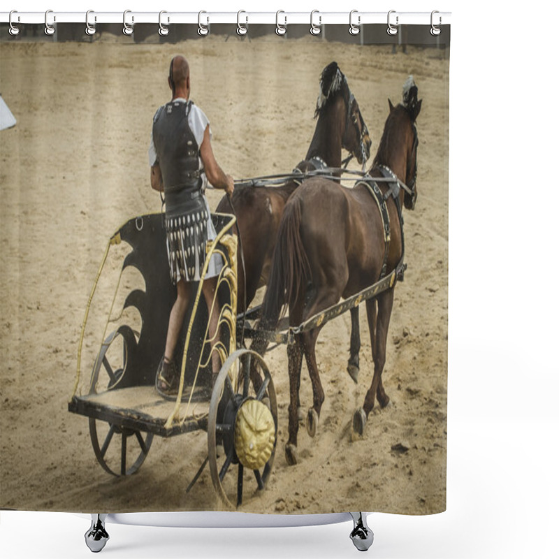 Personality  Chariot Race In A Roman Circus Shower Curtains