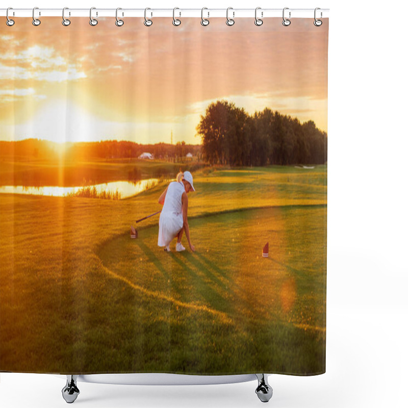 Personality  Lady Measure Distance To Reach Golf Hole . Shower Curtains