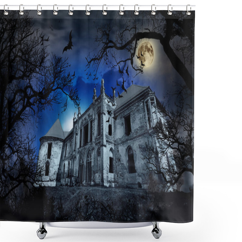 Personality  Haunted House Scenery Shower Curtains