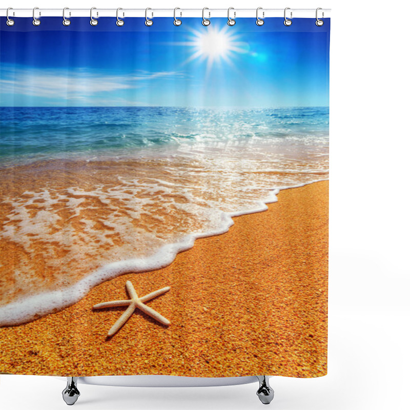 Personality  Seascape Close Up Shower Curtains