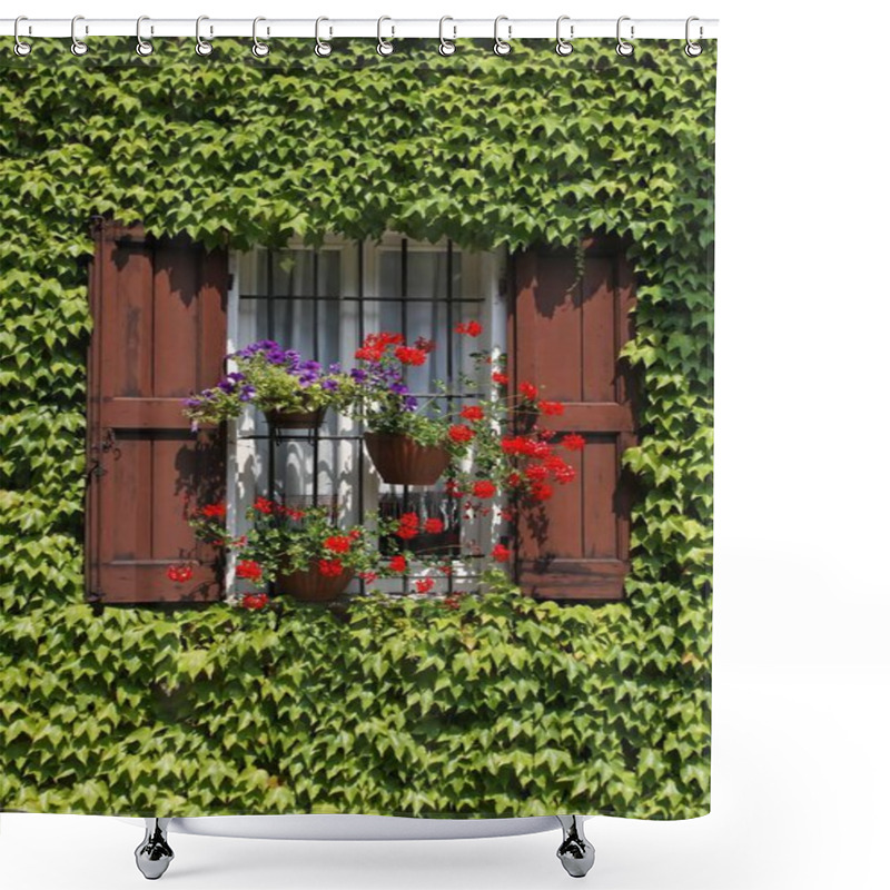 Personality  Window With Folding Loading Shower Curtains