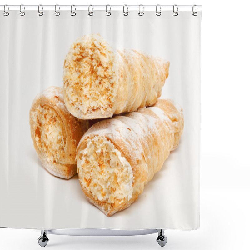 Personality  Fresh Puff Pastry With Cream Isolated Shower Curtains