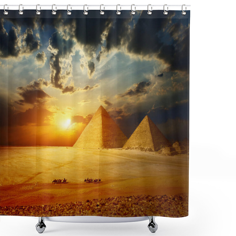 Personality  Giza Shower Curtains