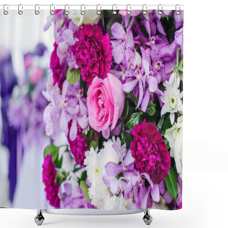 Personality  Romantic Roses And Purple Bouquet. Shower Curtains