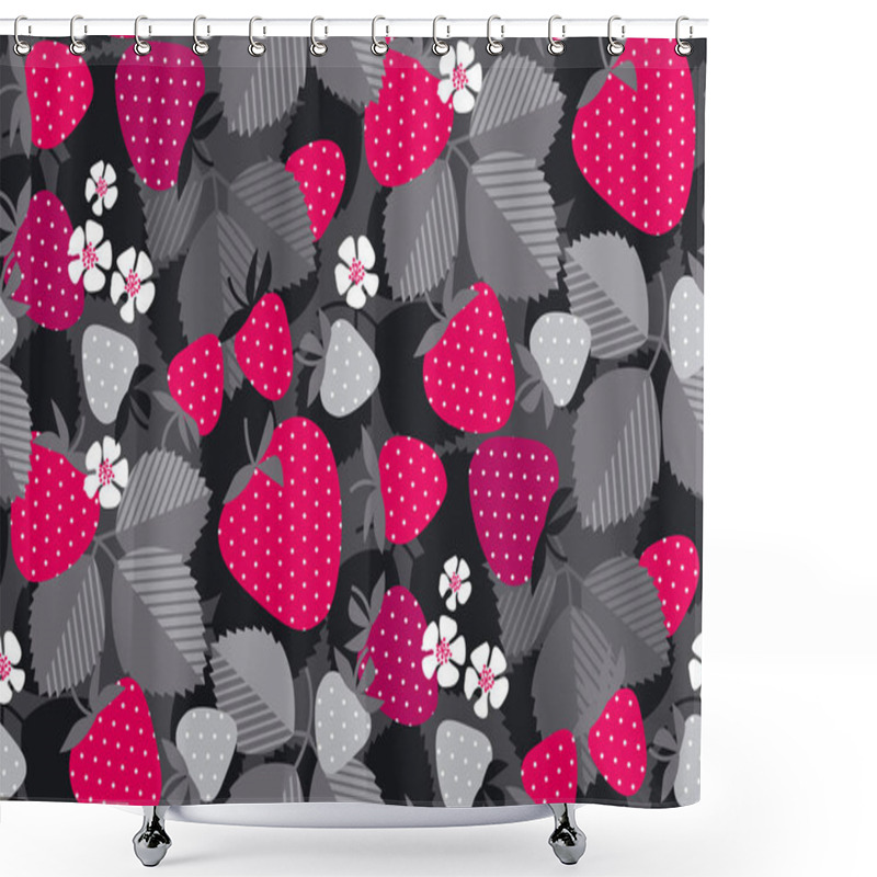 Personality  Simple Strawberry Seamless Pattern. Red Garden Berries In Rustic Style.  Shower Curtains