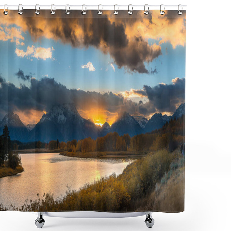 Personality  Oxbow Bend Point Shower Curtains