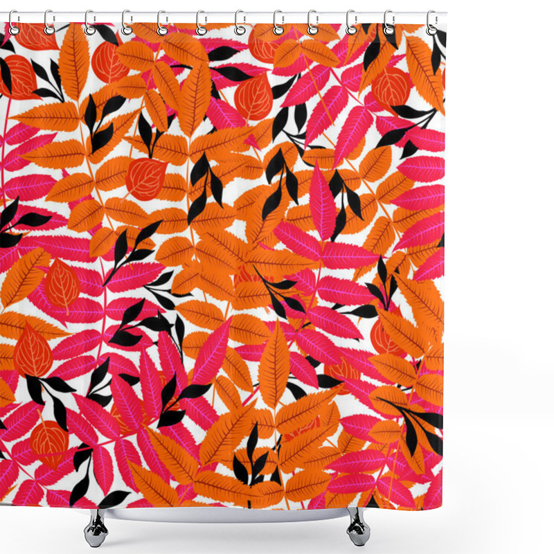 Personality  Autumn Seamless Background With Leaves Shower Curtains