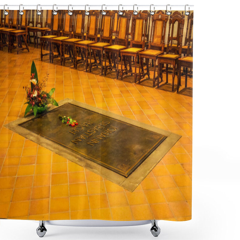 Personality  Bach Grave (HDR) Shower Curtains