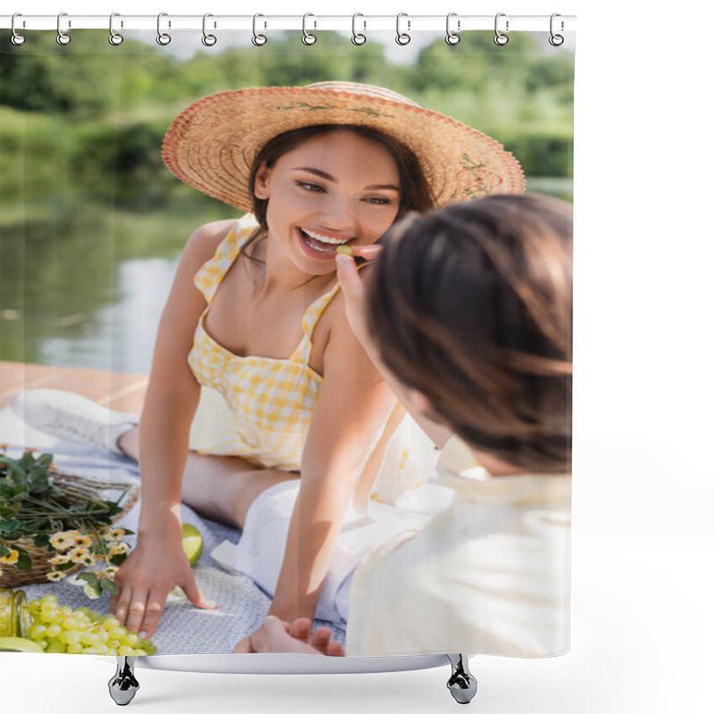 Personality  Blurred Man Feeding Smiling Woman In Straw Hat With Grape During Picnic Shower Curtains