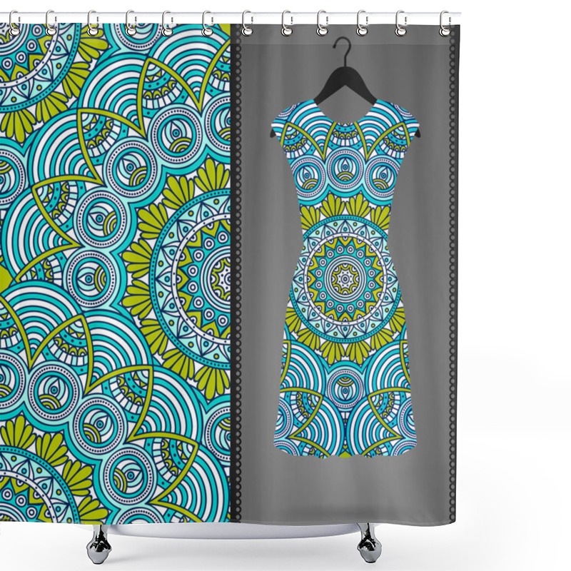 Personality  Ethnic Floral Seamless Pattern With Dress Shower Curtains