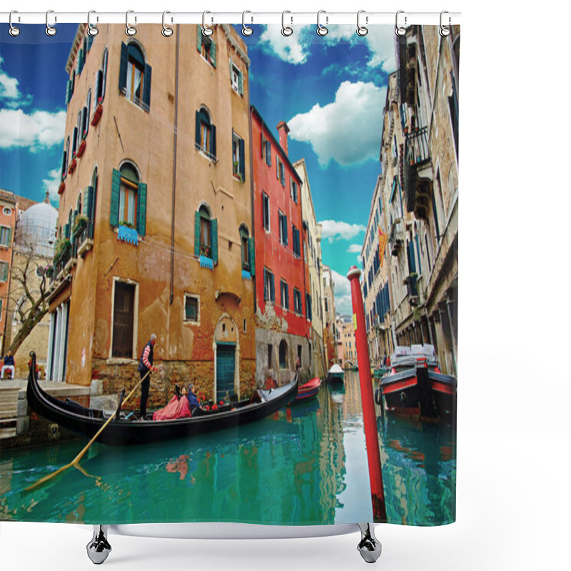 Personality  Venice Italy Shower Curtains