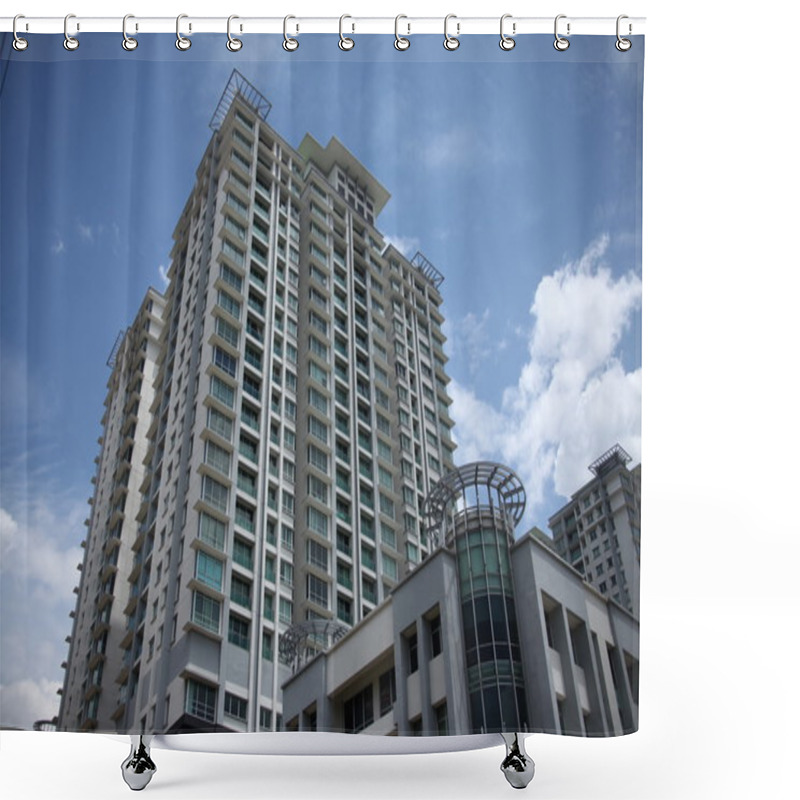 Personality  Outdoor Shot Of Modern Buildings Shower Curtains