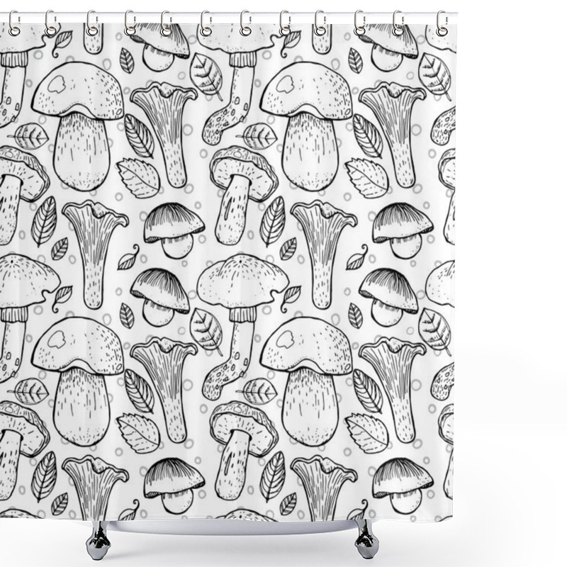 Personality  Seamless Pattern With Different Mushrooms Shower Curtains