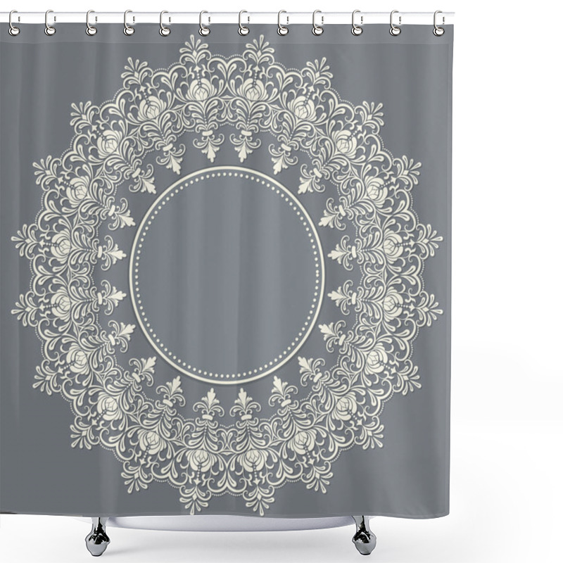 Personality  Vector Ornamental Round Lace With Damask Shower Curtains