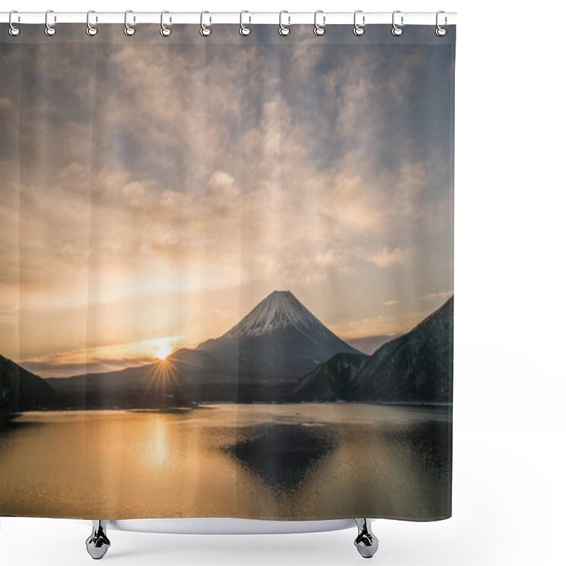 Personality  Mountain Fuji And Lake Motosu Shower Curtains