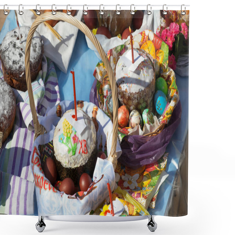 Personality  Easter Holiday, Blessed Easter Food-cakes And Eggs On The Table Shower Curtains