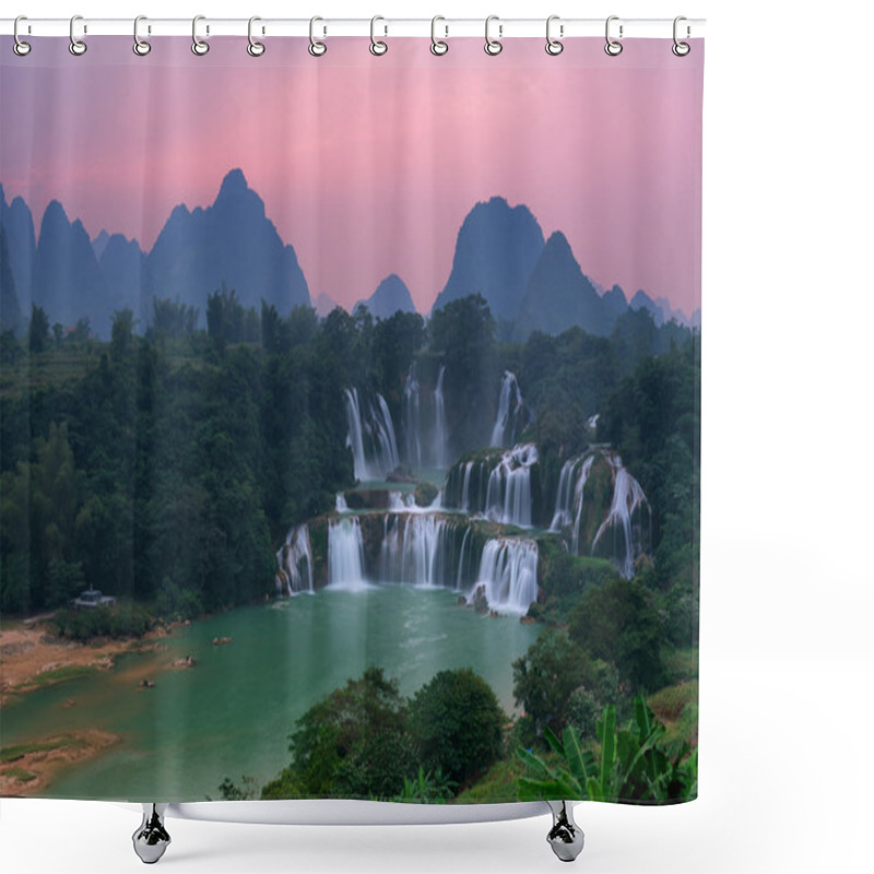 Personality  Detian Waterfall Shower Curtains