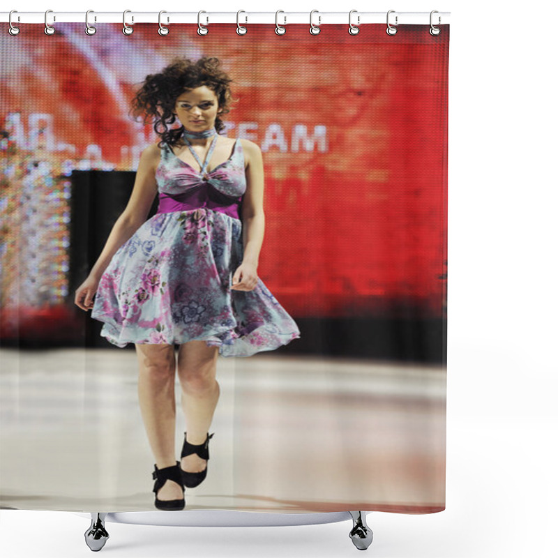 Personality  Fashion Show Woman Catwalk Shower Curtains