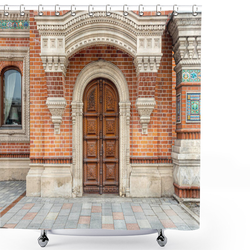 Personality  Moscow, Russia, 04.06.2021. Facade Of The Merchant Igumnov's House, With A Carved Wooden Door And Rich Decor, Made In The Pseudo-russian Style Shower Curtains