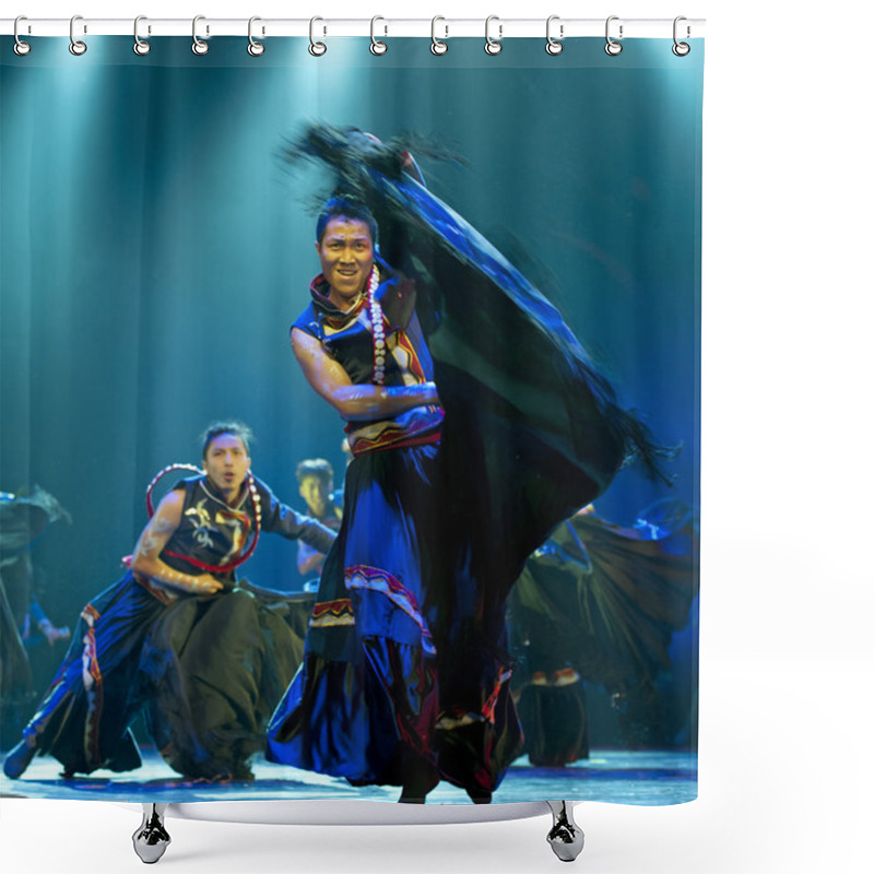 Personality  Chinese Yi National Dancers Shower Curtains