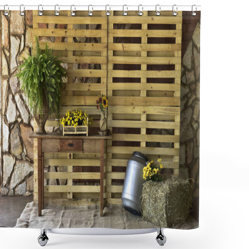 Personality  Wooden Decoration Panel With Flower Arrangements And Farm Theme Shower Curtains