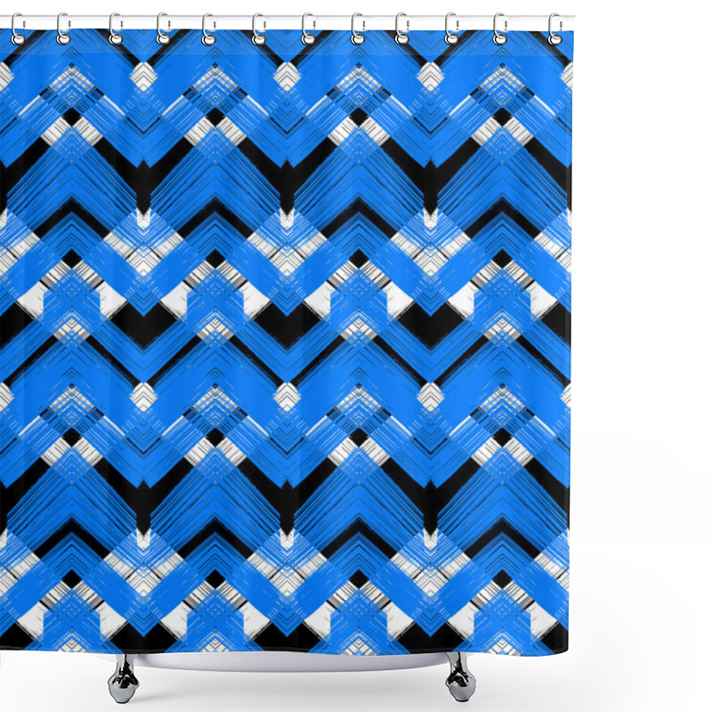 Personality  Hand Drawn Plaid Pattern With Zigzag Lines Shower Curtains