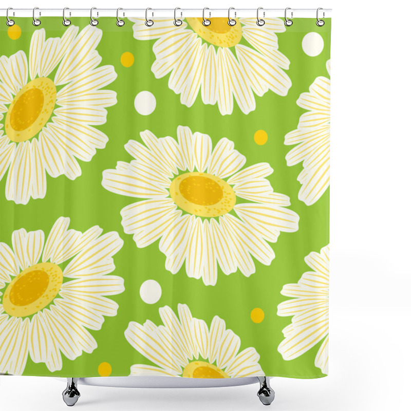 Personality  Seamless Floral Pattern With White Daisy Shower Curtains