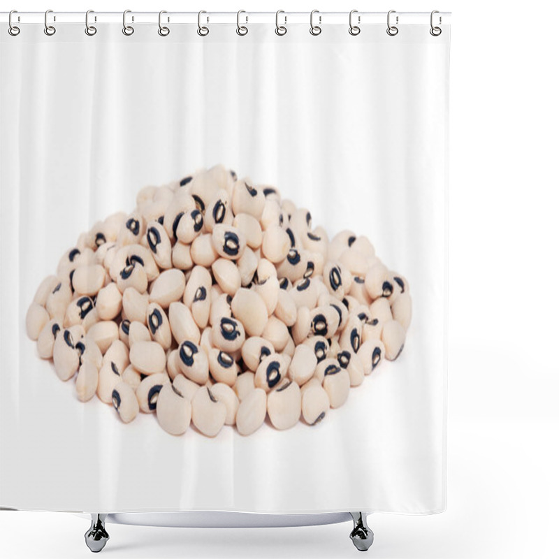 Personality  Pile Black Eyed Peas Isolated On White Background. Shower Curtains