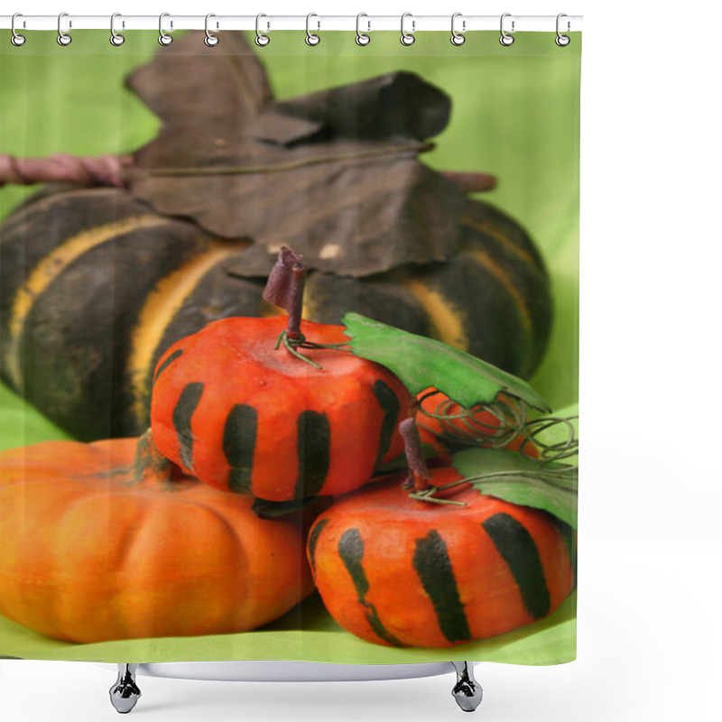 Personality  Halloween Pumkins Up Close Shower Curtains