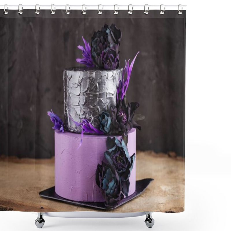 Personality  Artwork Wedding Cake With Flowers On Dark Background Shower Curtains