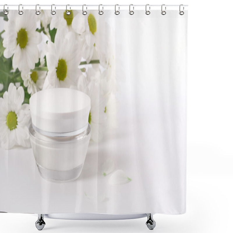 Personality  Natural Cosmetics Shower Curtains