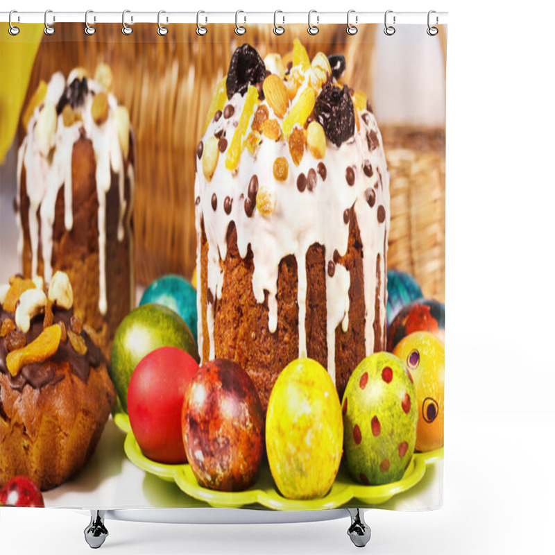 Personality  Bright Easter Cakes Shower Curtains