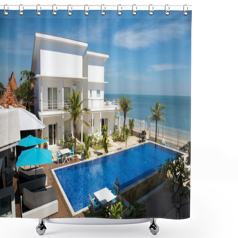 Personality  Luxury Villa Shower Curtains