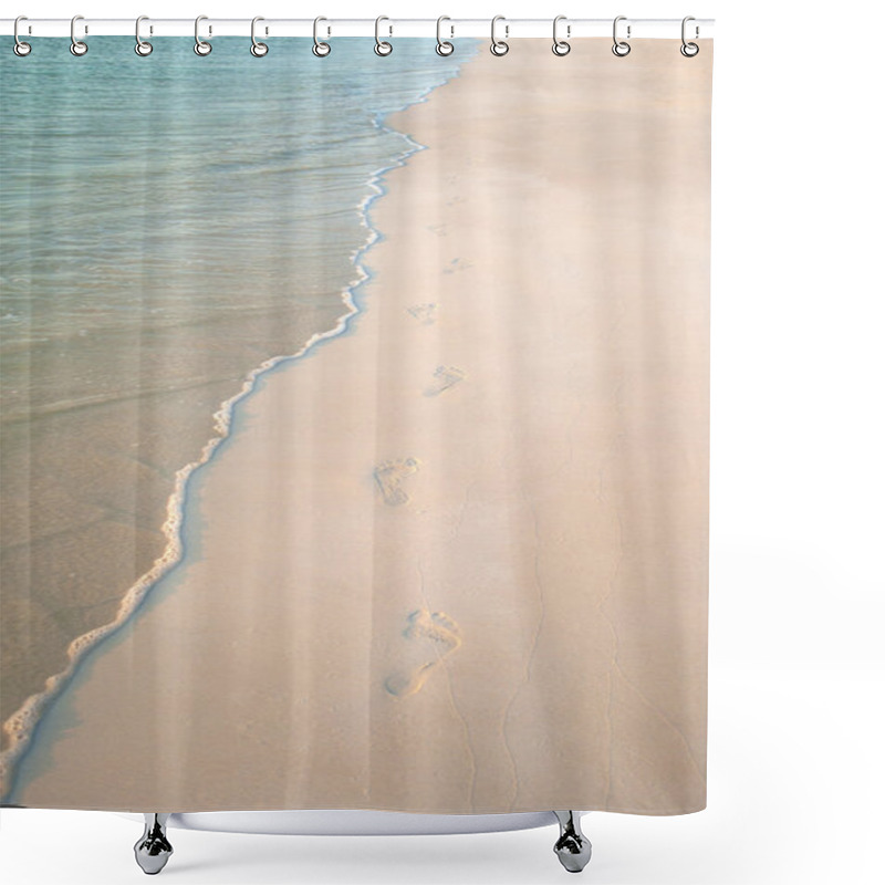 Personality  FOOTPRINTS ON THE BEACH SAND Shower Curtains