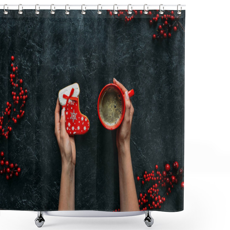 Personality  Christmas Gingerbread And Coffee In Hands Shower Curtains