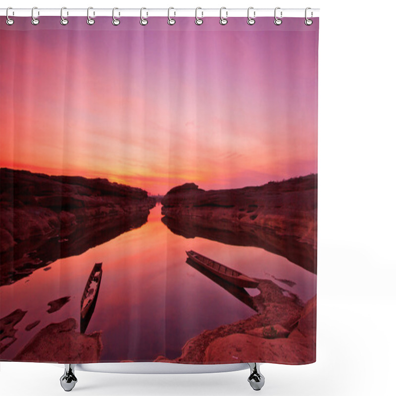 Personality  Beautiful Sunrise Ship Shower Curtains